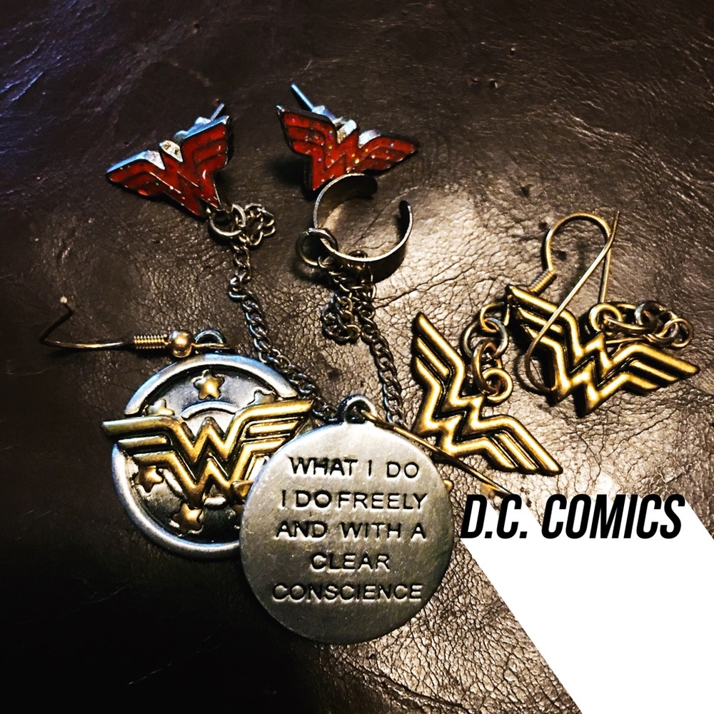 D.C. Wonder Woman Earring Bundle